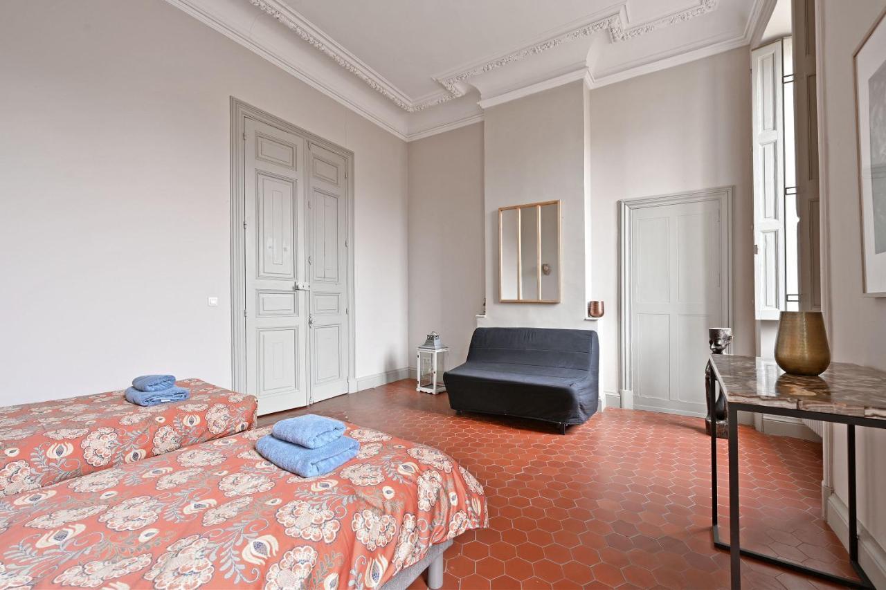 Le Vieux Sextier - Ac Clim - Lumineux - Wifi - Hypercentre Apartment Avignon Luaran gambar